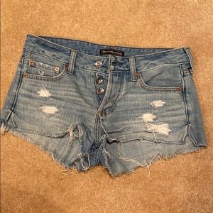 ABERCROMBIE SHORTS - SIZE 3/26